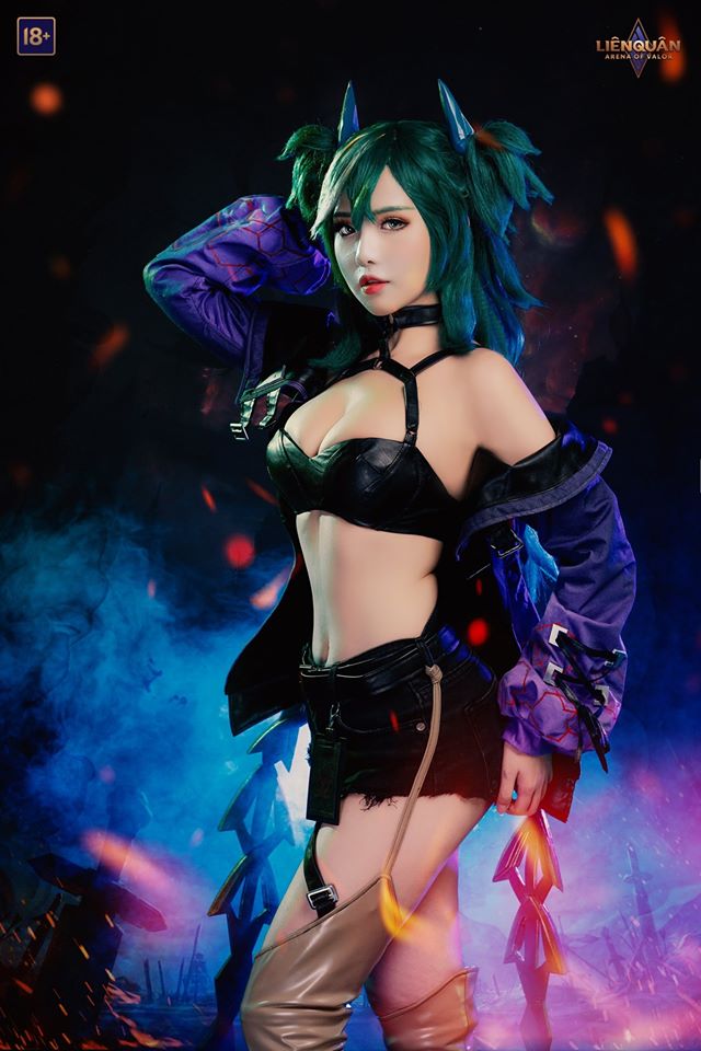 cosplay Điêu Thuyền Tà Linh Pháp Trượng