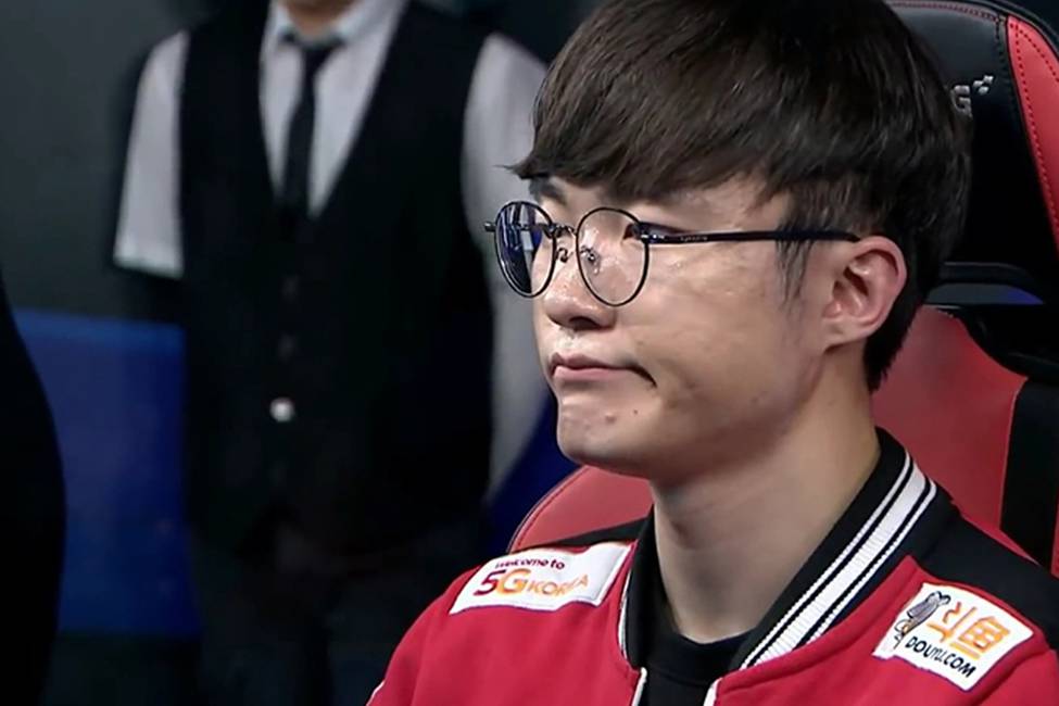 Faker bị đồng dội săn lùng